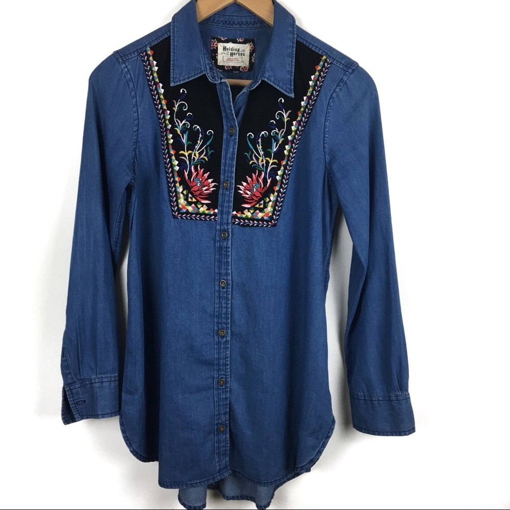 ANTHROPOLOGIE Embroidered Chambray Denim Top Sz 2